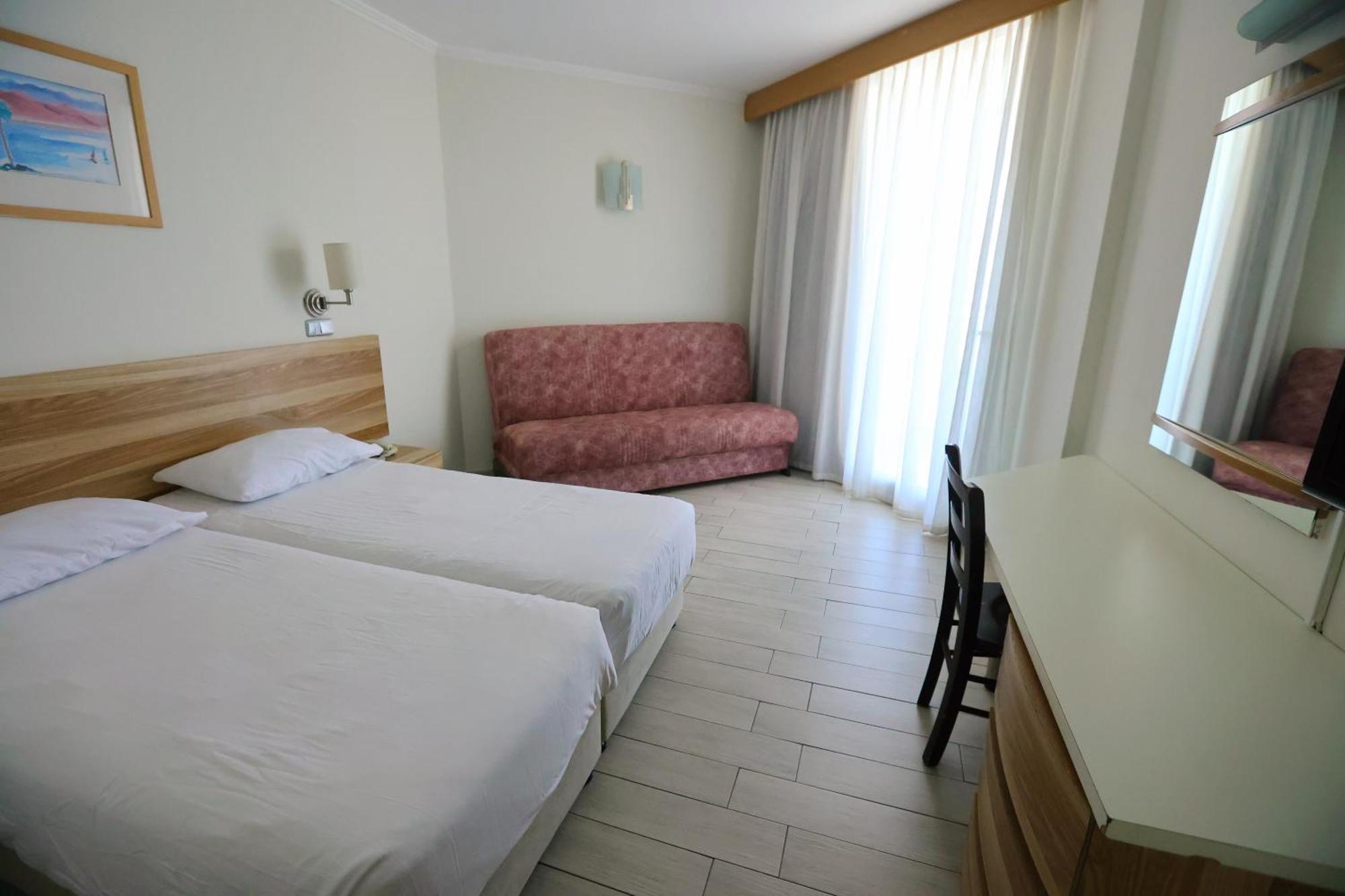 Adi Hotel Eilat Exterior photo